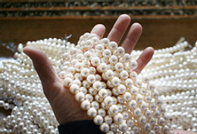 pearl making